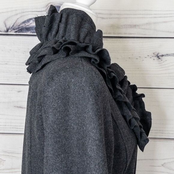 Hinge Gray Ruffle Blazer - Picture 6 of 14